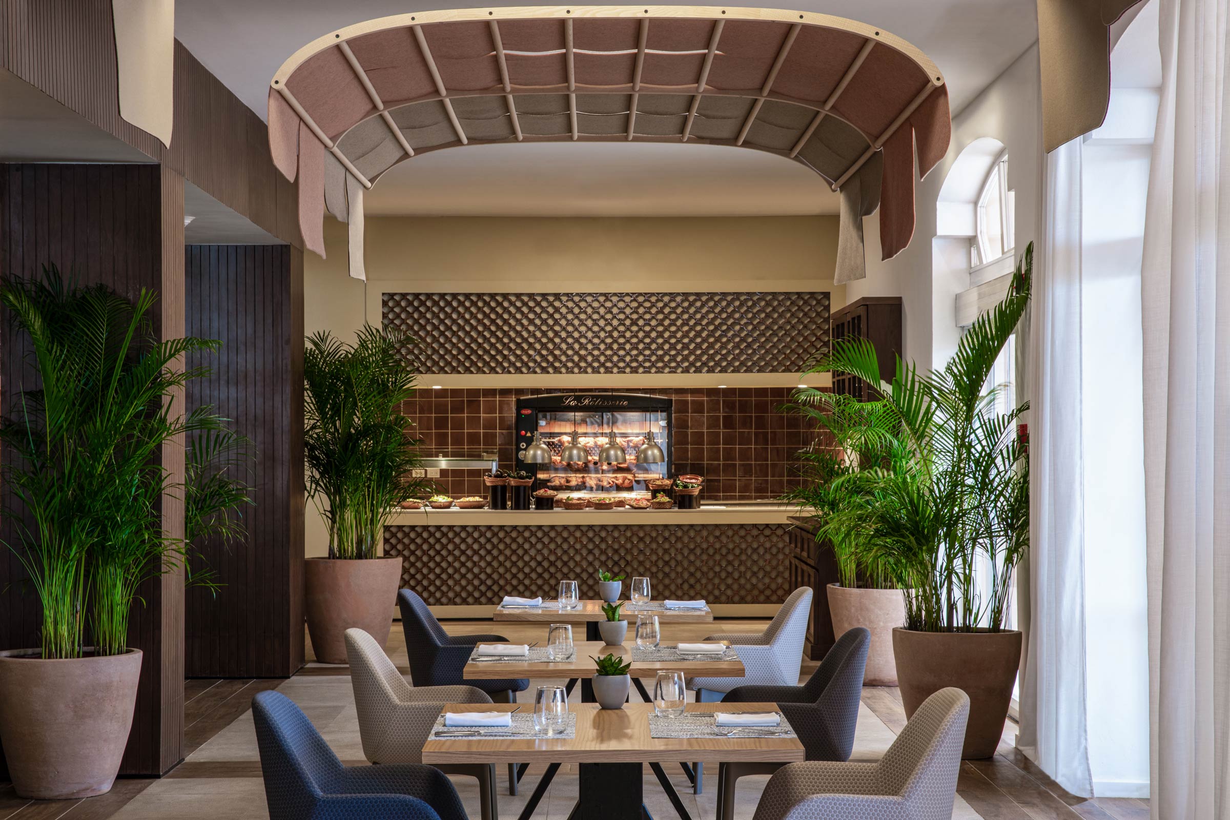 Riviera Maya Restaurant with Buffet Breakfast