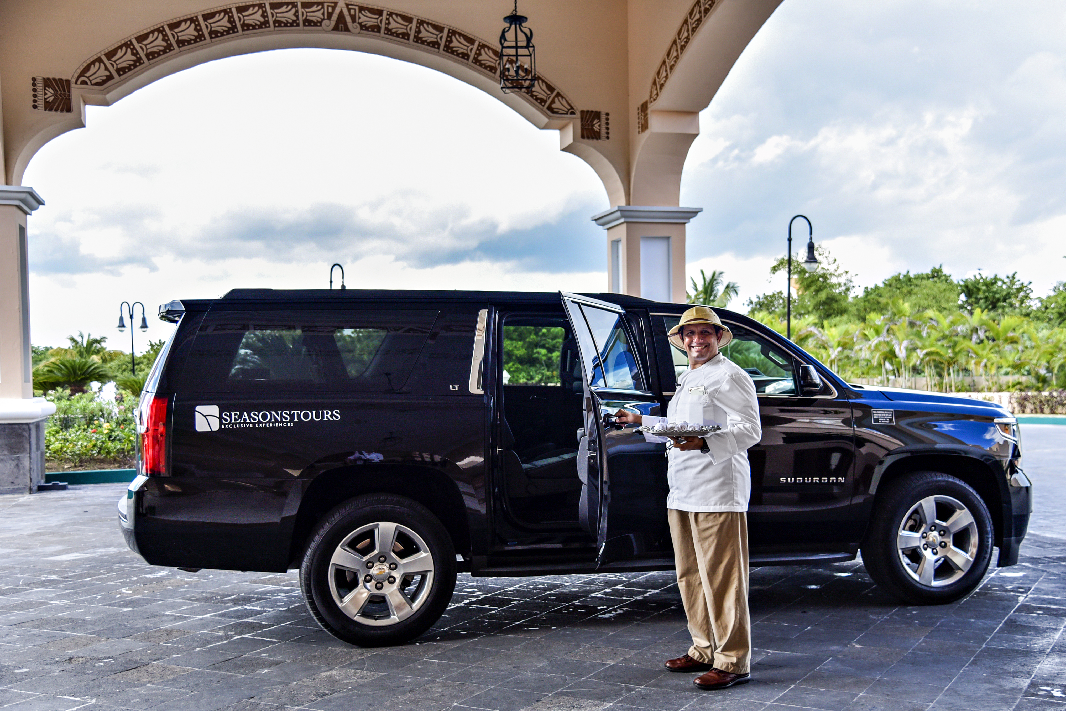 Airport transport with Seasons Transfers to bring you to your resort Airport transport with Seasons Transfers to bring you to your resort