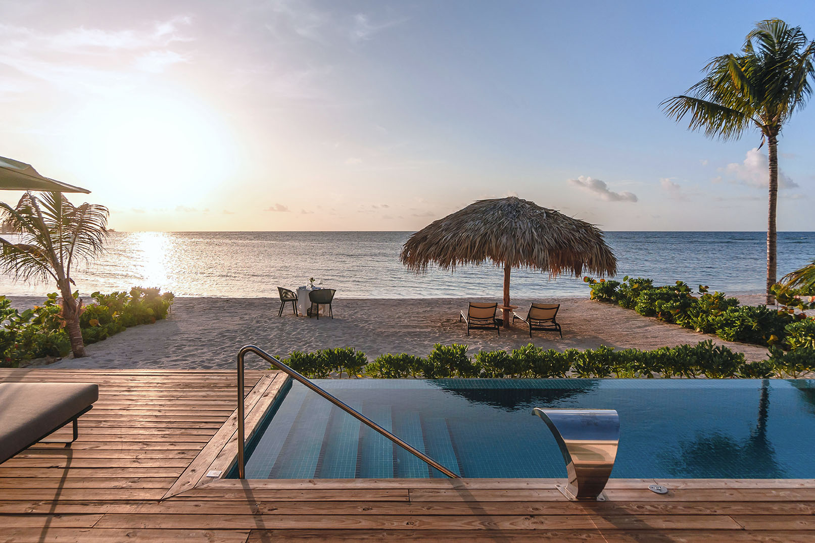 Jamaican villa overlooking a private dinner on the beach Jamaican villa overlooking a private dinner on the beach