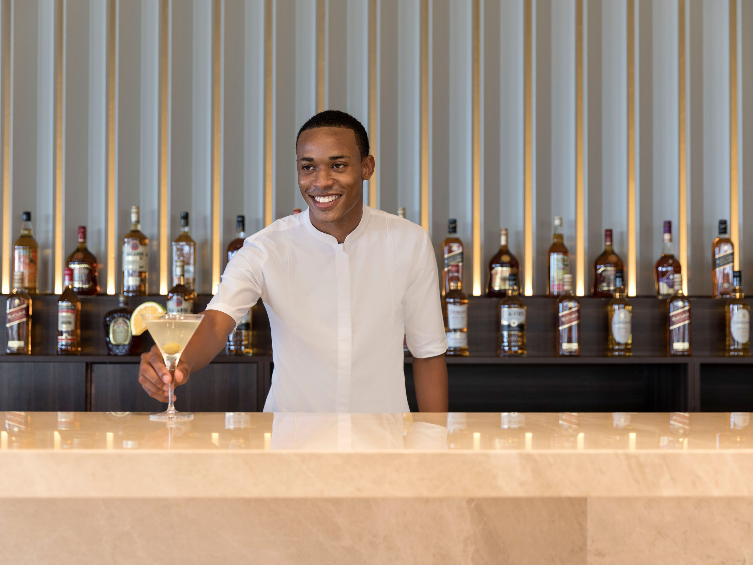 Expert Cocktail Service at Hotel Bars in Jamaica Expert Cocktail Service at Hotel Bars in Jamaica